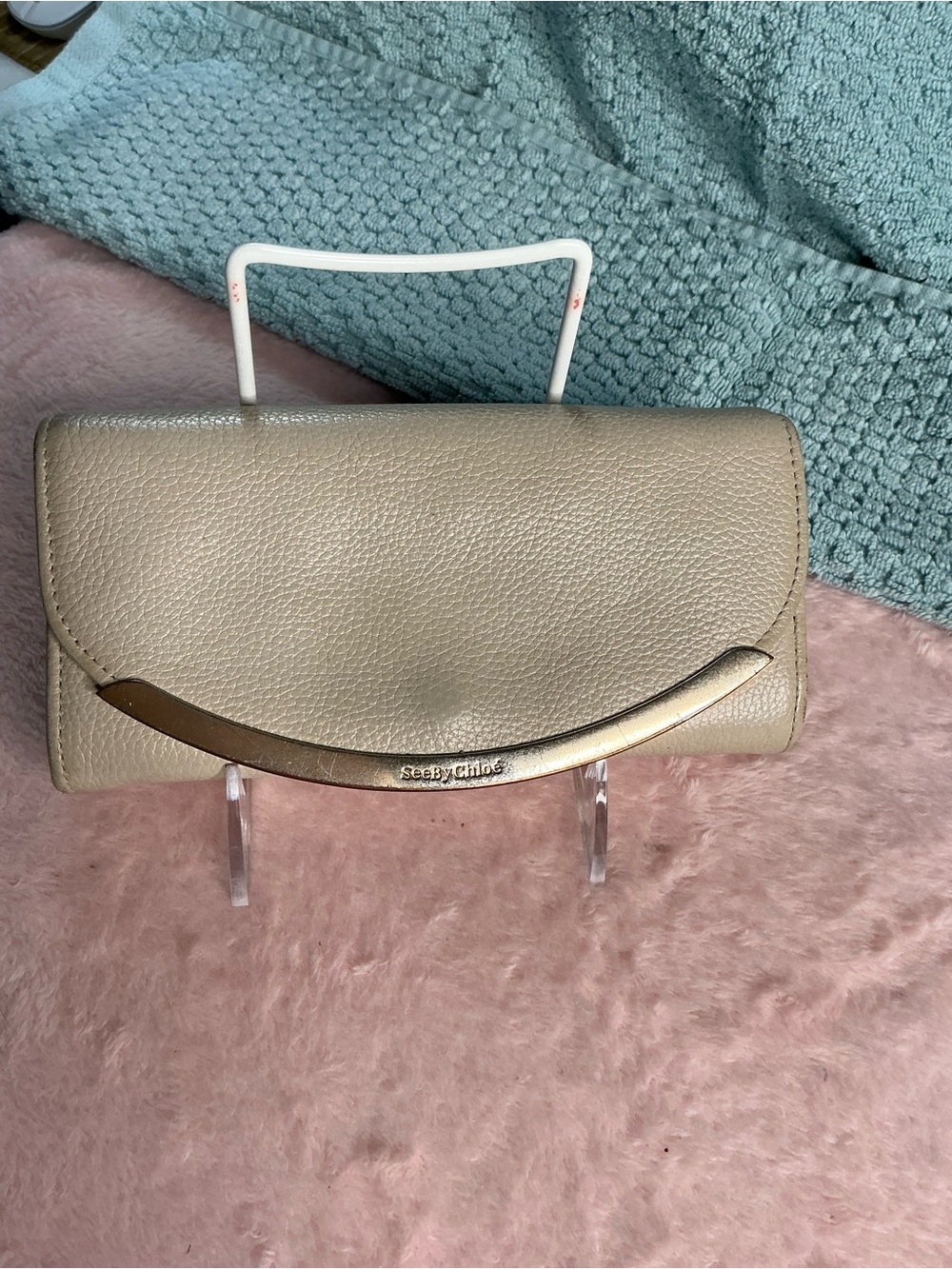 See by Chloé Lizzie Beige Pebbled Leather Continental Wallet